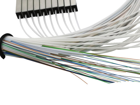 satın al Optik sinyalleri verimli bir şekilde dağıtın Fiber Optic PLC Splitter 1*4 PON ağları için konektör yok Çevrimiçi üretim