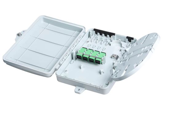 2-8 Fiber Kapasitesi Fiber Optic Termination Box PLC Splitter ve SC/LC Adaptörü ile uyumludur
