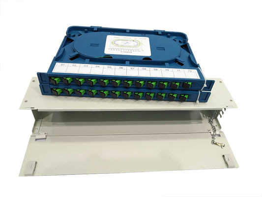 AL Malzeme Fiber Optic Patch Panel 12 Port 24 Port Entegre Splice Tepsisi SC/LC/FC/ST Bağlayıcılar